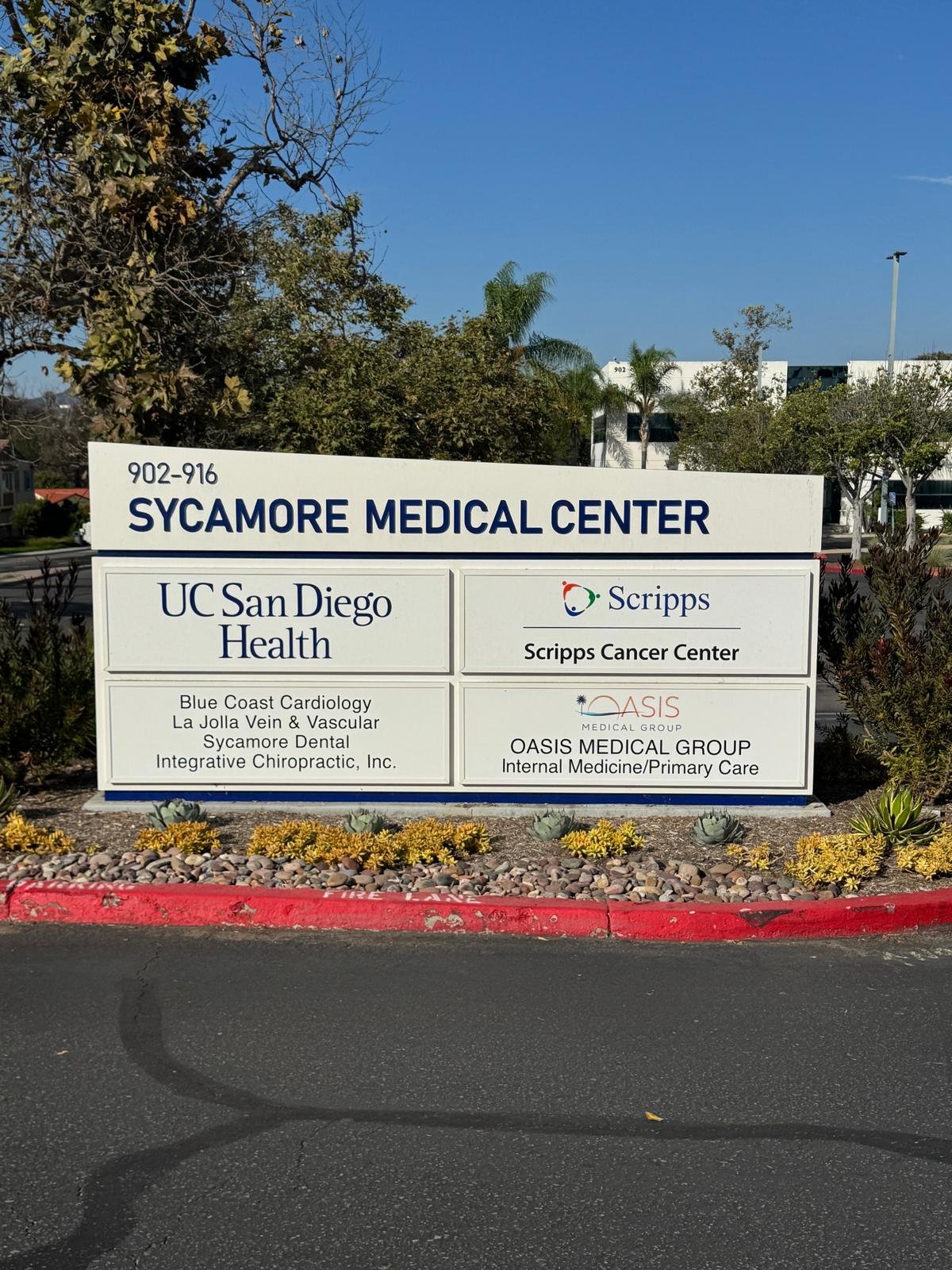 Oasis Medical Group clinic — Vista, CA (photo 3)