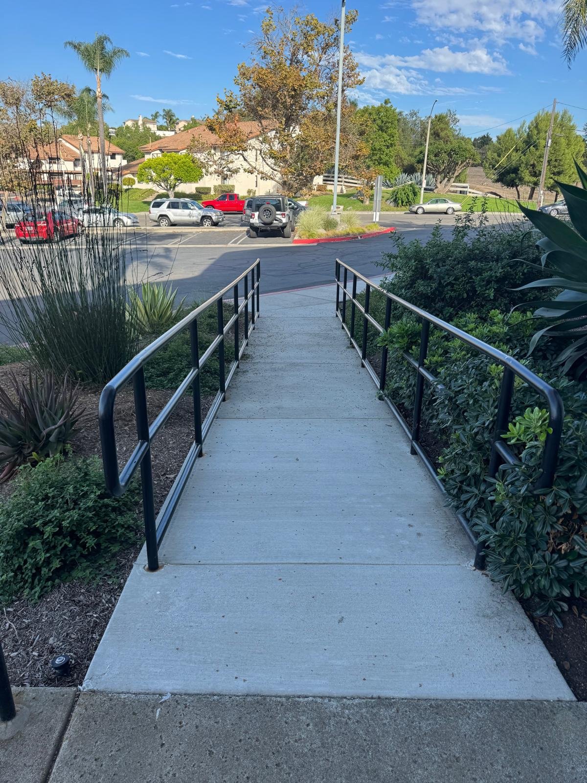Oasis Medical Group clinic — Vista, CA (photo 5)
