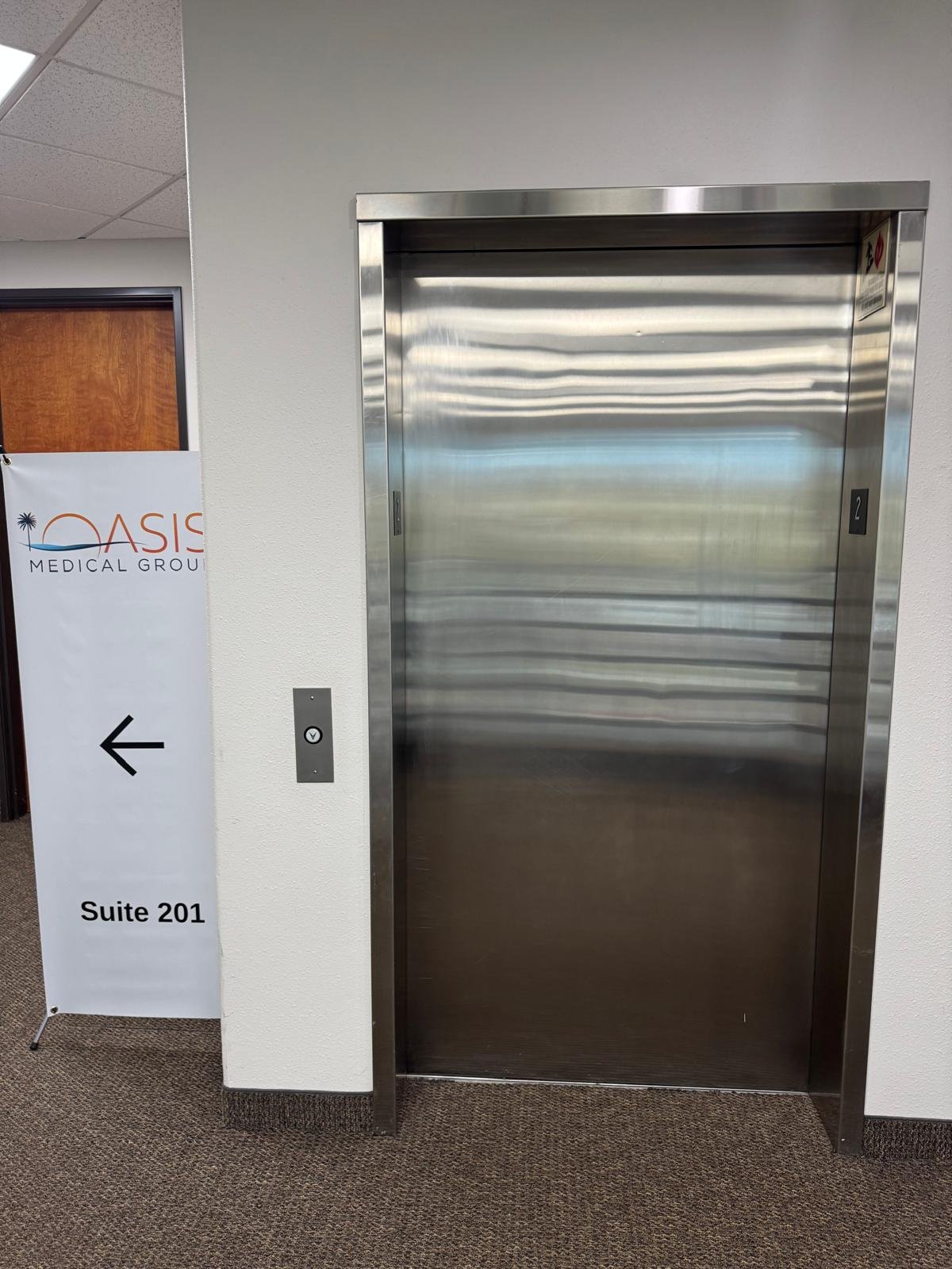 Oasis Medical Group clinic — Vista, CA (photo 8)