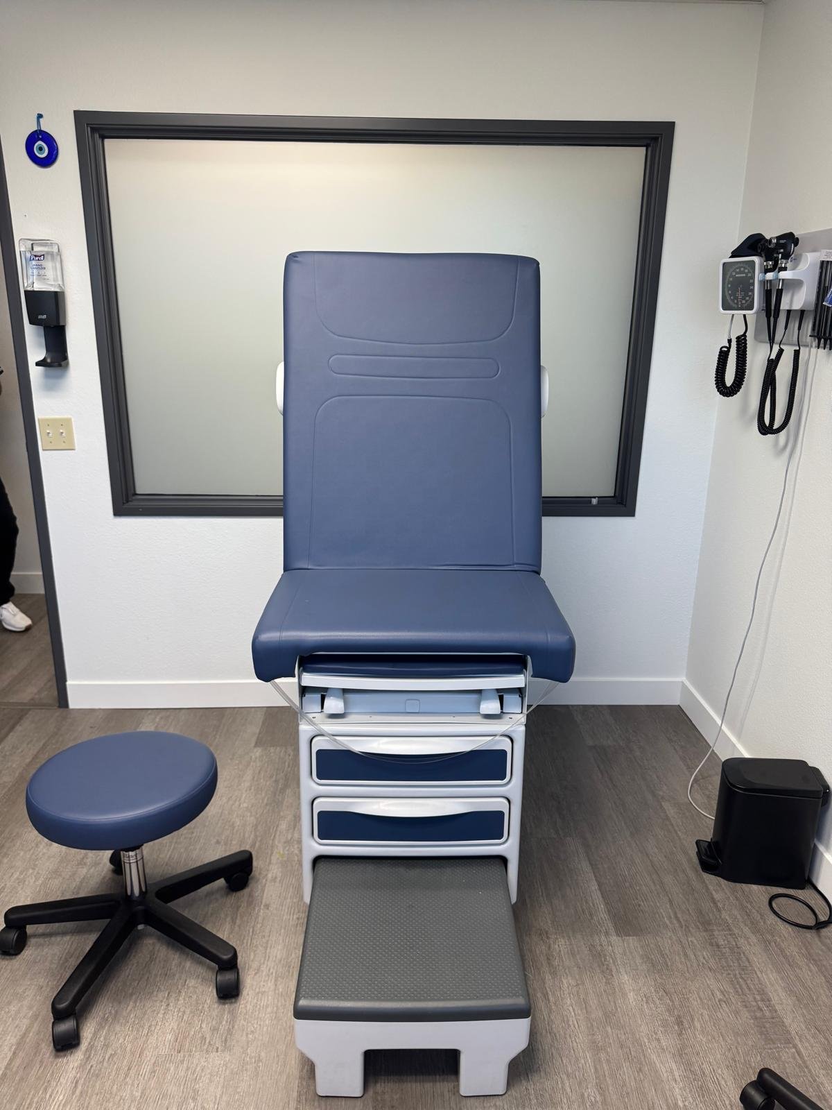 Oasis Medical Group clinic — Vista, CA (photo 18)