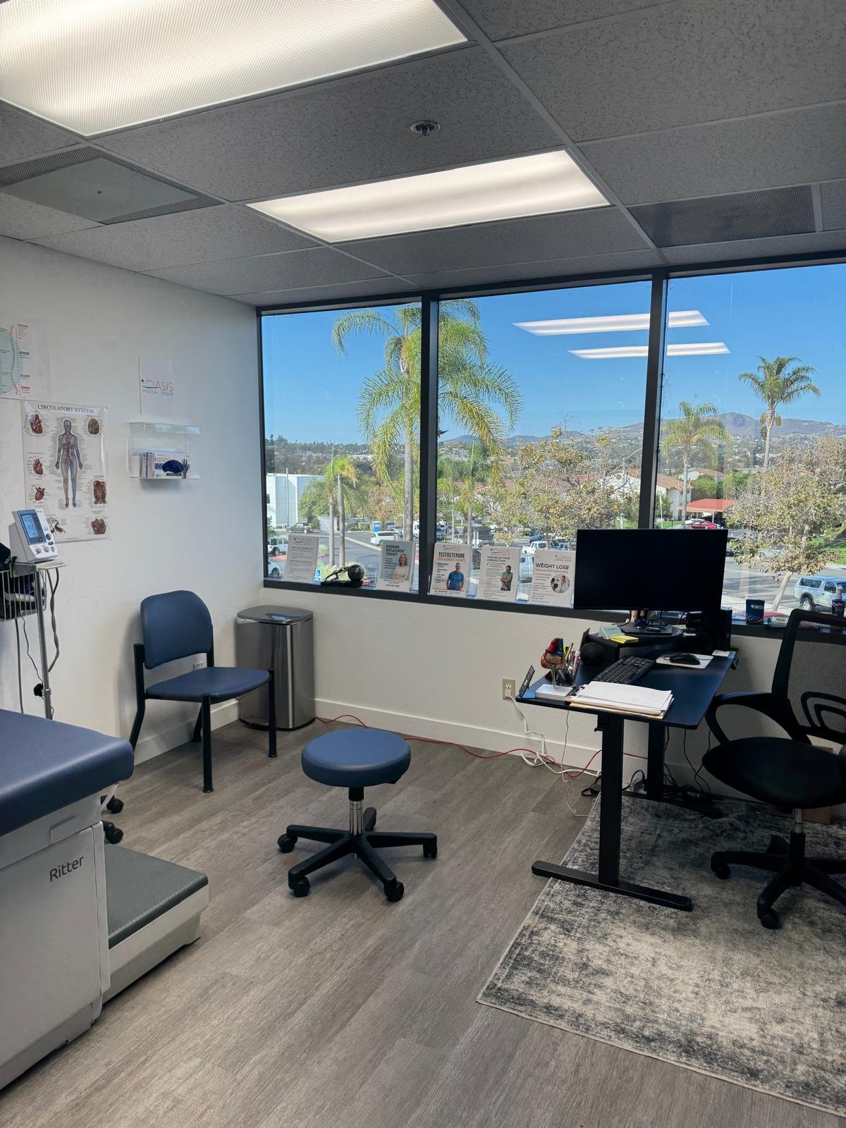 Oasis Medical Group clinic — Vista, CA (photo 20)